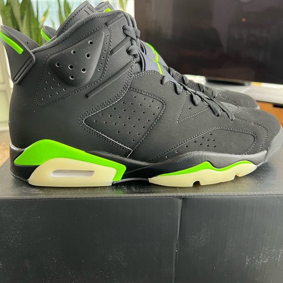 NEW Jordan 6 Retro Electric Green, Men’s Size 12 - Picture 3 of 8